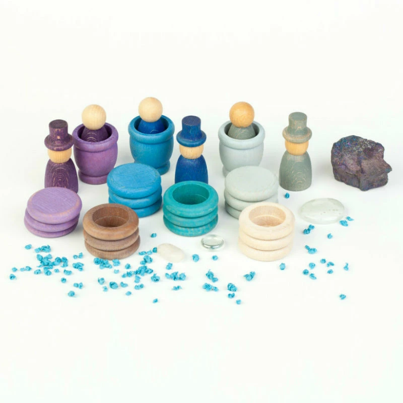 Nins Winter Peg People Play Set Grapat Nins Winter Peg People Play Set -Le Toy Van Shop