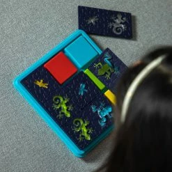 Smart Games Colour Catch Single Player Strategy Game 2 Smart Games Colour Catch Single Player Strategy Game -Le Toy Van Shop LL1691 3 800x800 crop center